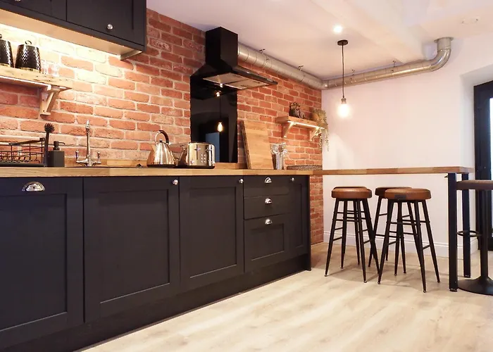 Newly Renovated Stunning Warehouse Apartment