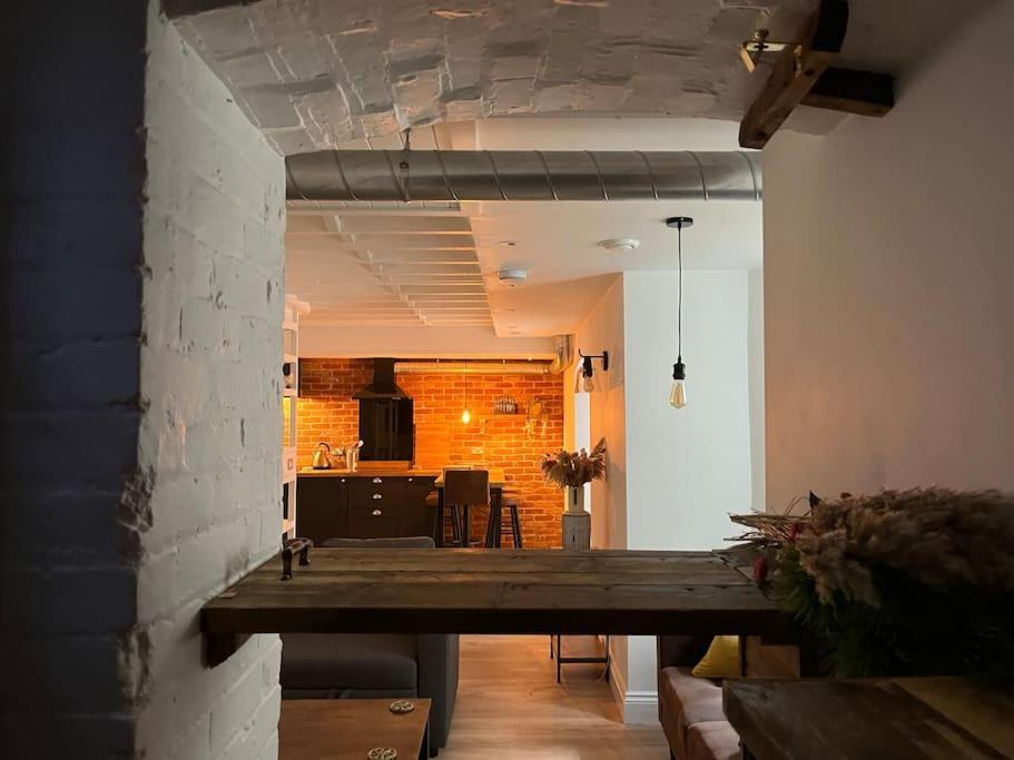 Newly Renovated Stunning Warehouse Апартаменты