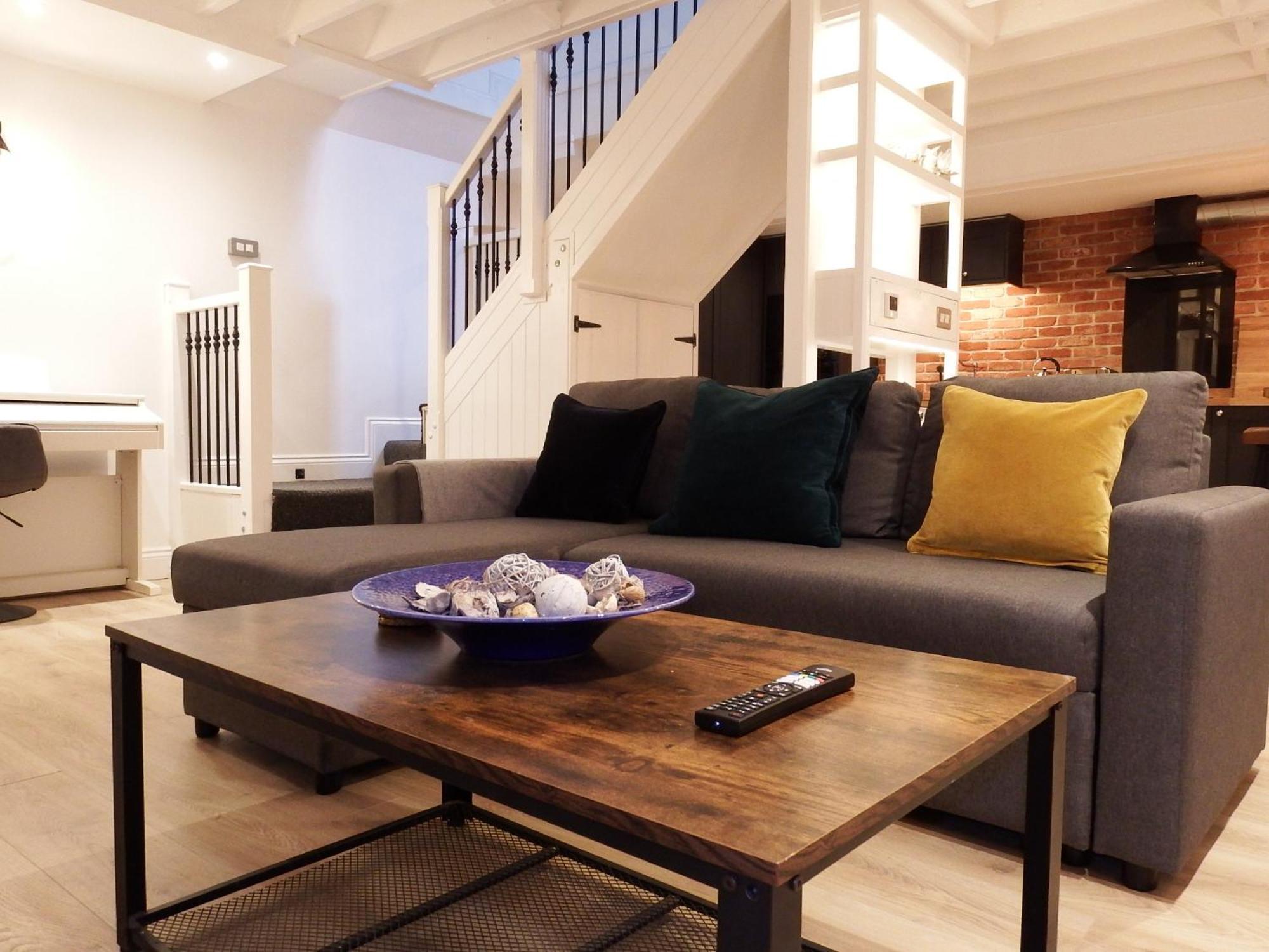 Newly Renovated Stunning Warehouse Appartement *