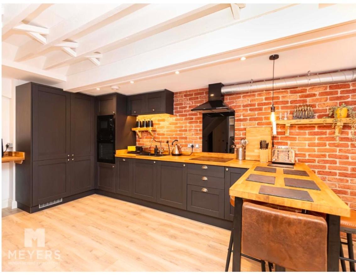 Апартаменты Newly Renovated Stunning Warehouse